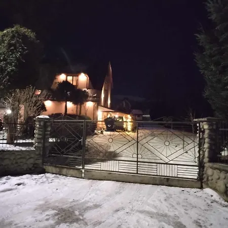 Na Brzegu ゲストハウス *